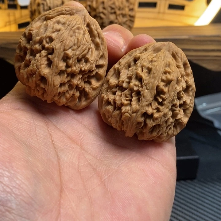 e***.把件文玩核桃4318高大肚大克重福利