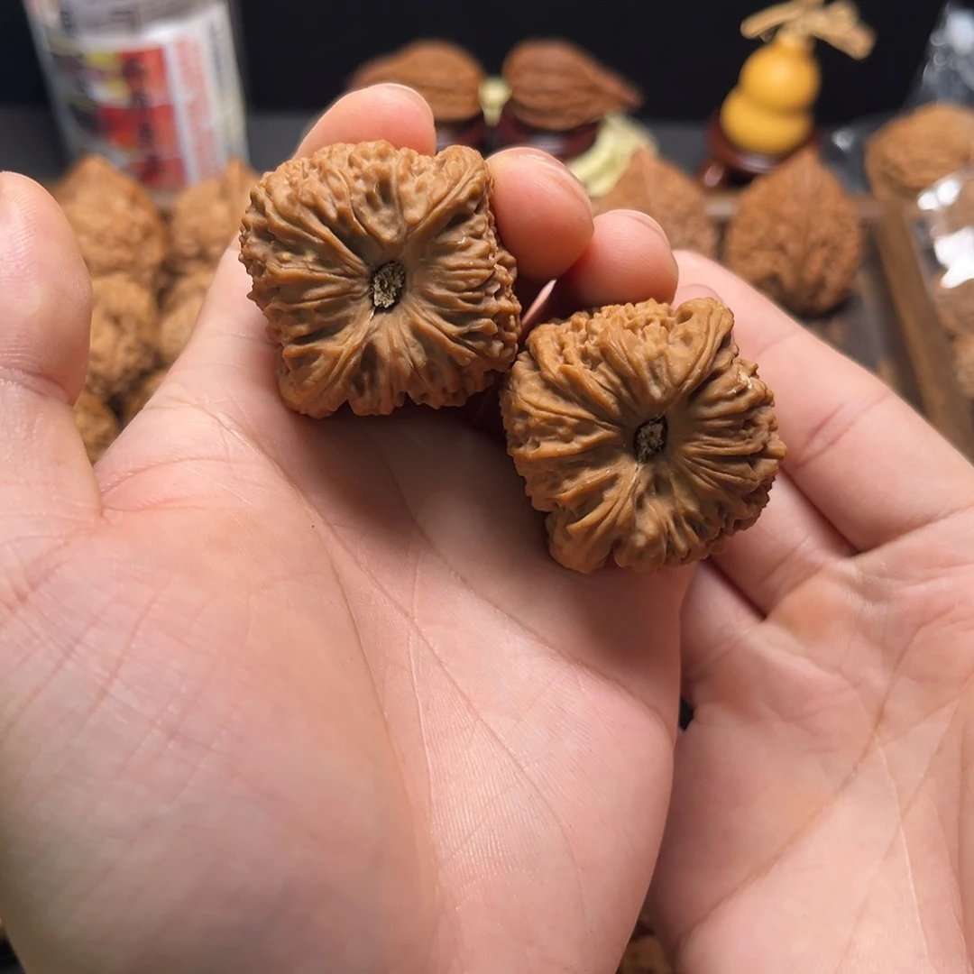 核桃手串/手链老树凹底南疆石40