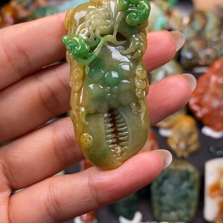 修***性未镶嵌挂件翡翠缅甸天然翡翠A货