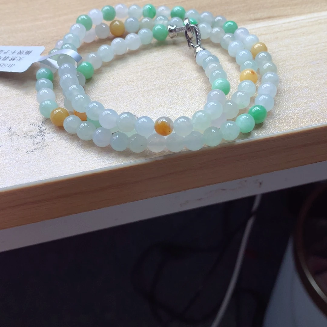 翡翠颈饰未镶嵌吊坠