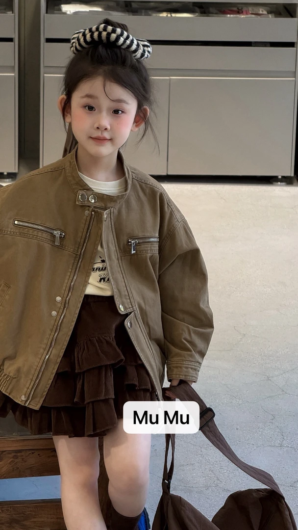 2025秋  棕色立领帅气小夹克100-150