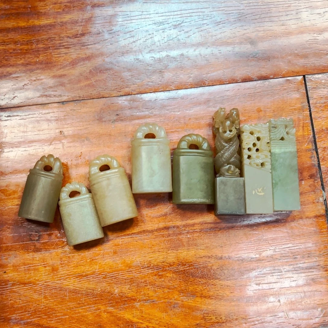 抠***兔寿山石捡漏瑕疵品