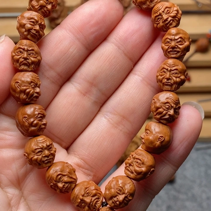桃核雕刻十八罗汉