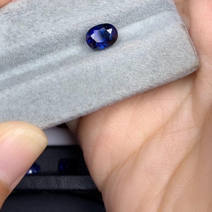 蓝宝石裸石1.9ct皇家蓝蓝宝石