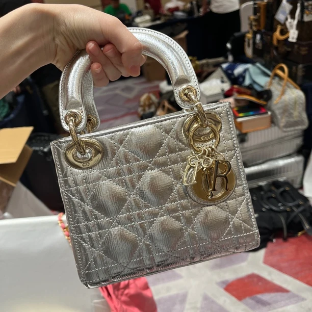 95新 DIOR/迪奥 苏州包展/银色戴妃包/成色直播间为准