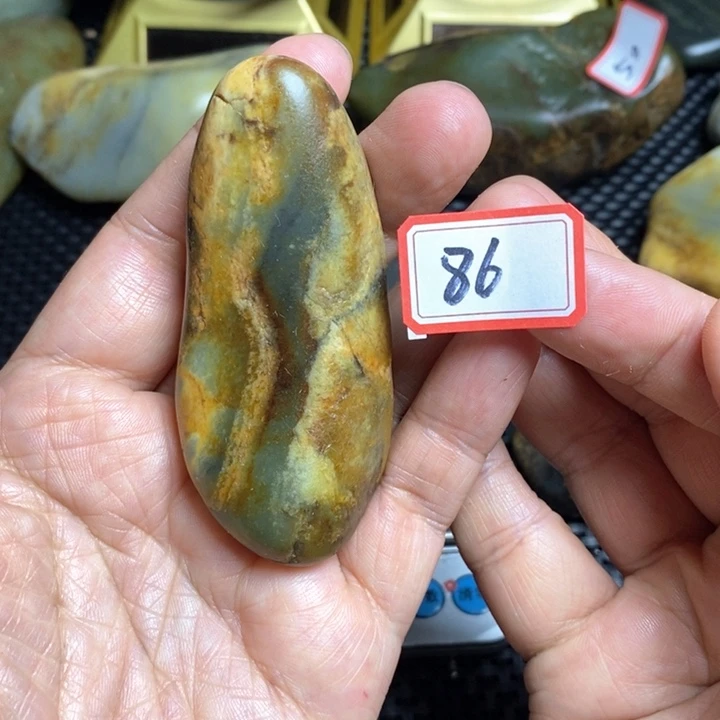 未镶嵌和田玉把件86