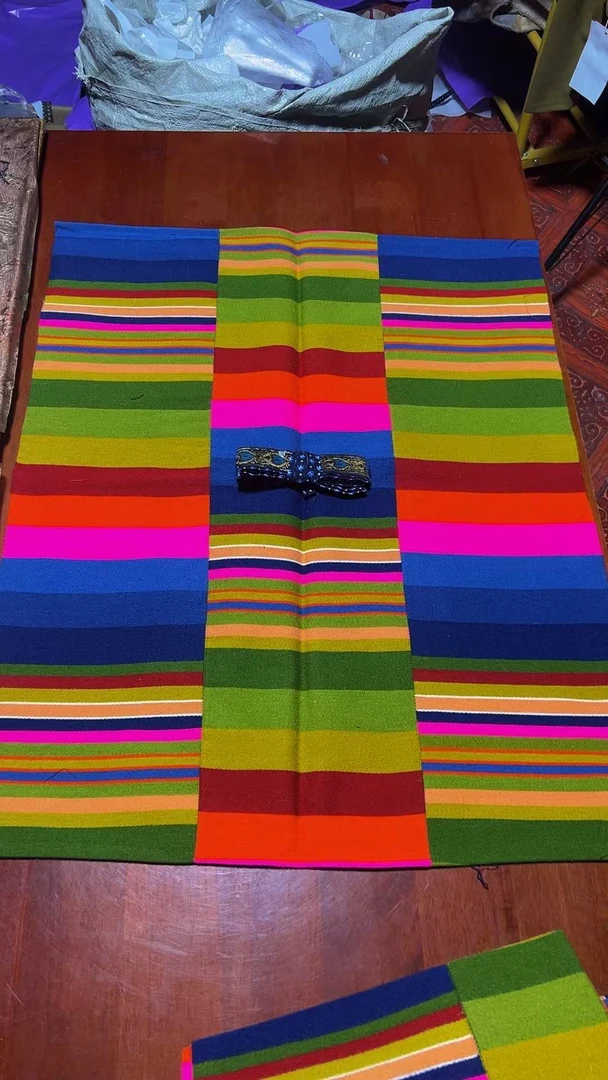 新款藏式围裙帮典羊毛机器纺织