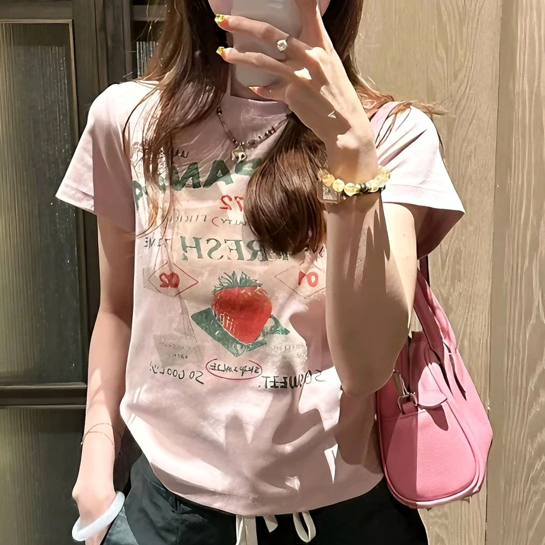 2025夏季新款草莓印花短袖T恤女时尚设计感修身显瘦百搭圆领上衣
