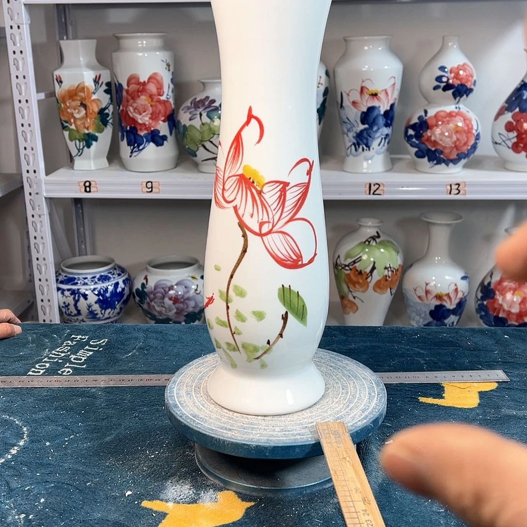 摆件景德镇陶瓷蛮荷花