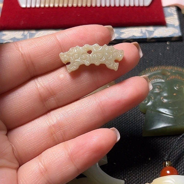 和田玉（糖玉）未镶嵌挂件