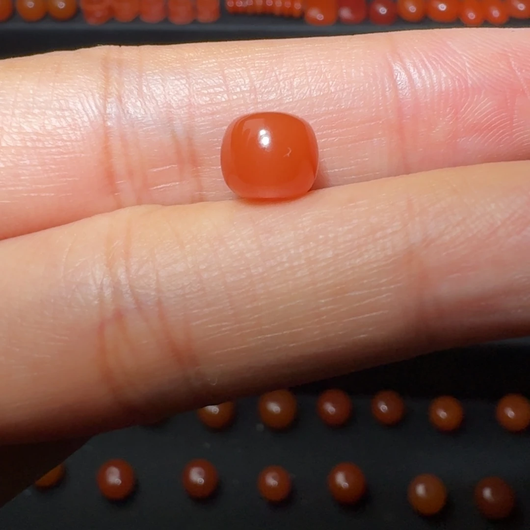 南红玛瑙未镶嵌柿子红老形有纹8×7