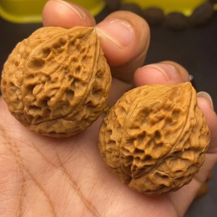 文玩核桃吊坠35尺异形