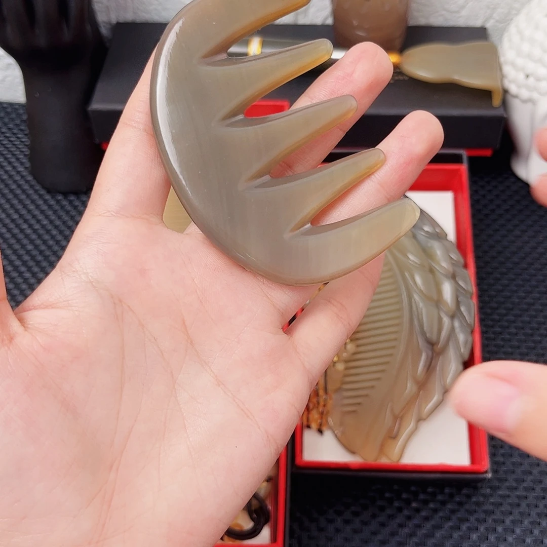 手工制作纯牛角梳子