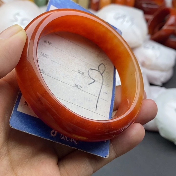 石英质玉未镶嵌手镯