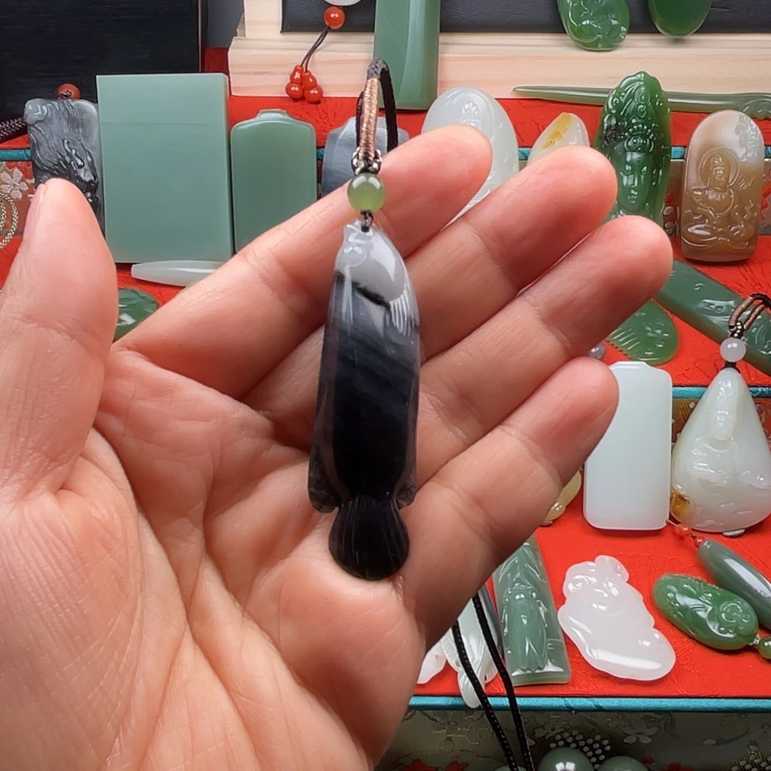 祺***5和田玉（墨玉）未镶嵌颈饰