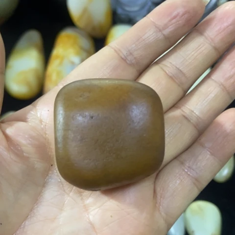 未镶嵌和田玉（糖玉）车挂
