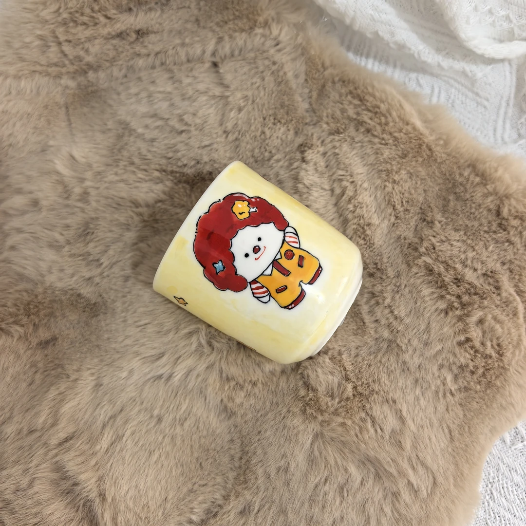 C47手绘小丑水杯