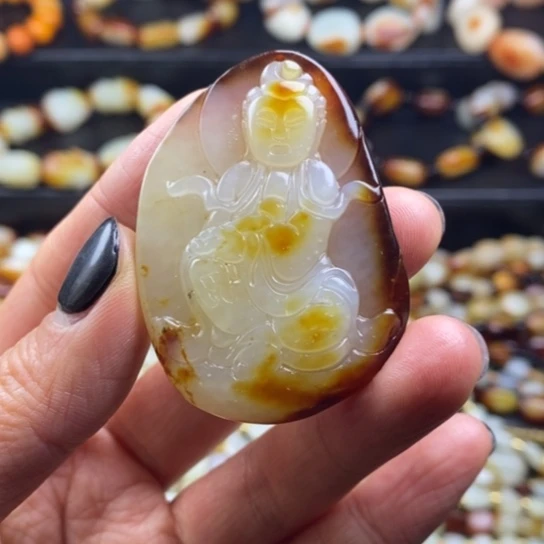 和田玉颈饰未镶嵌