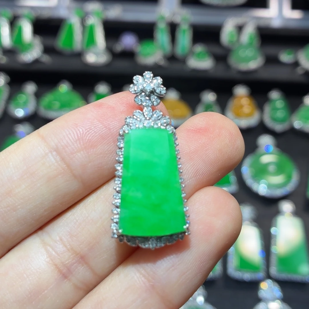 翡翠18K金镶嵌吊坠(不含链)翡翠