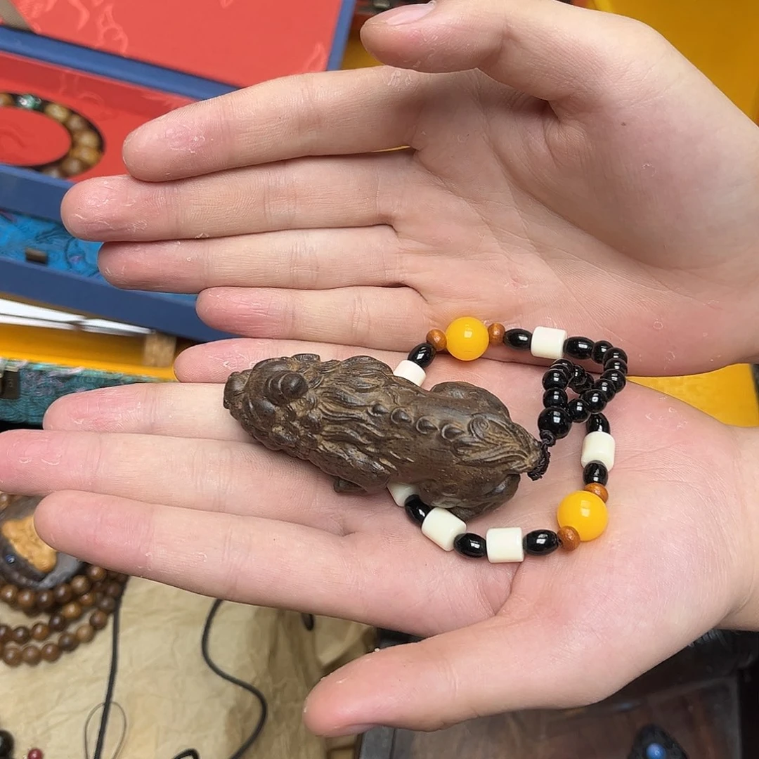 大叶紫檀（黑酸枝木类）