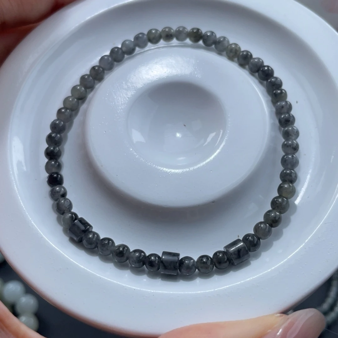 翡翠未镶嵌颈饰卡3.7