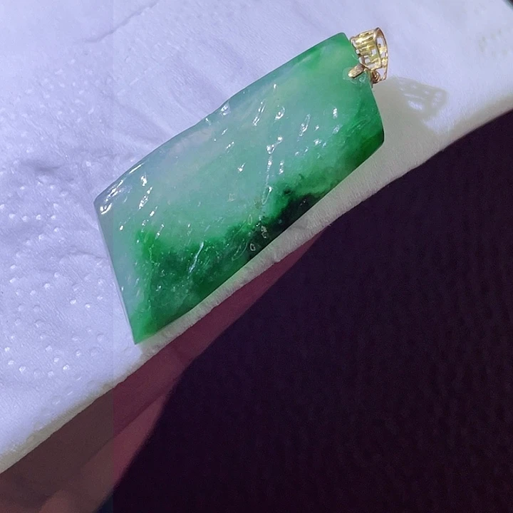 颈饰18K金镶嵌翡翠翡翠