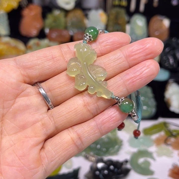 蛇纹石玉未镶嵌吊坠(赠链)