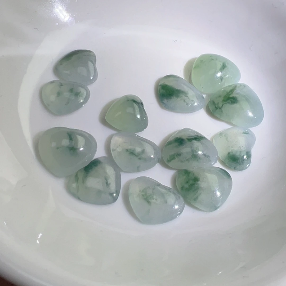 翡翠散珠冰飘花爱心