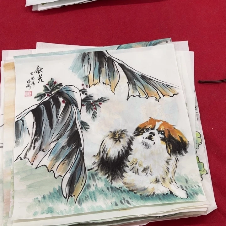 国画花鸟等图案和造型各异