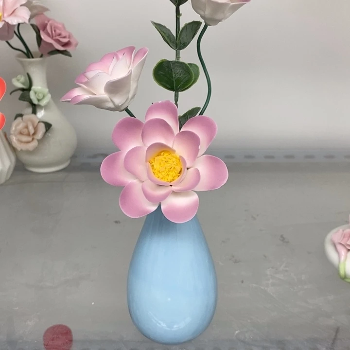 陶瓷陶瓷材料花带花瓶