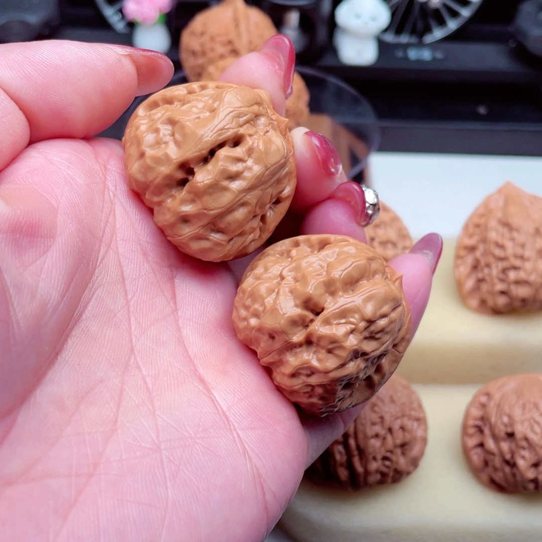 【闪购商品】吊坠桃核开背肉蛙36/40肚已打底169号