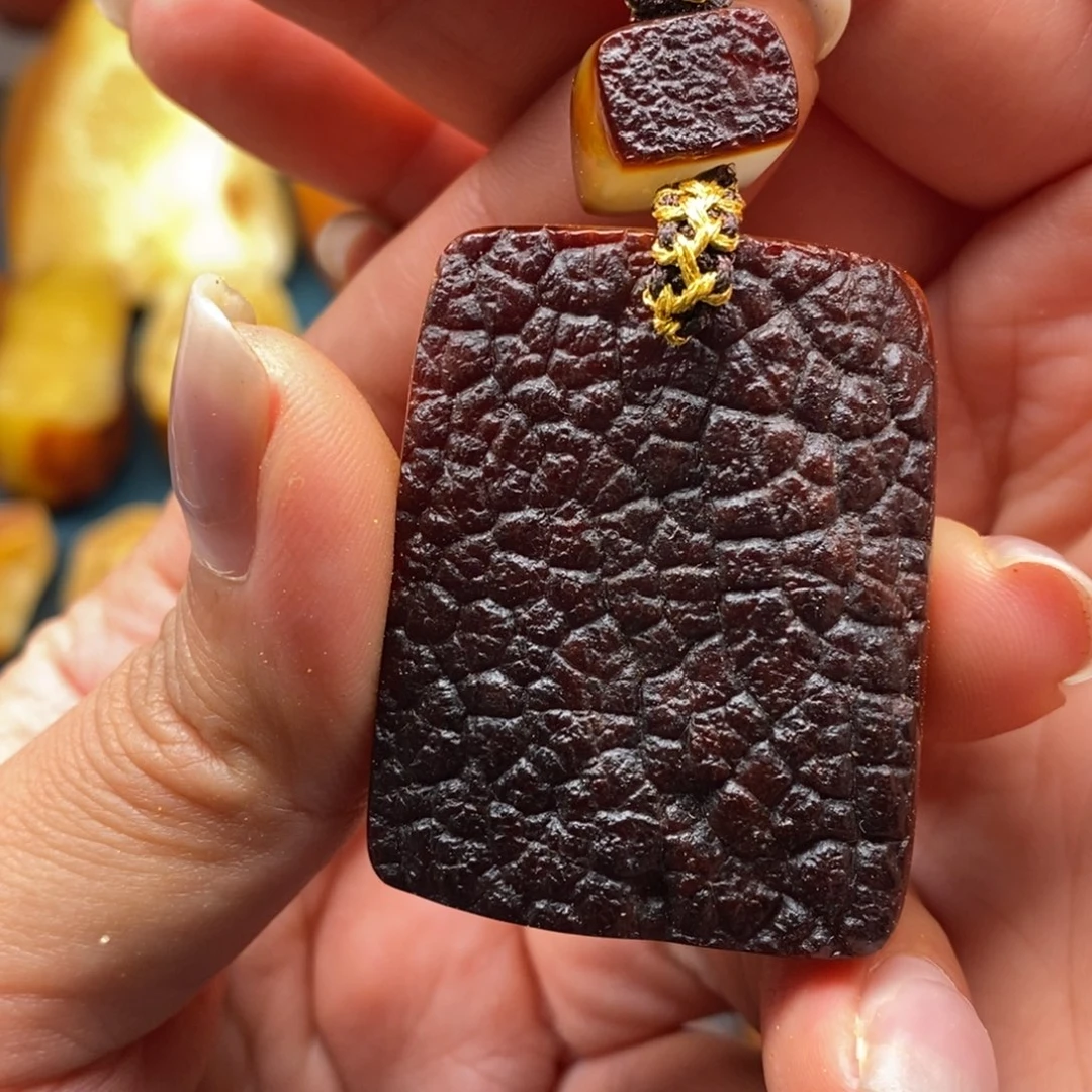 未镶嵌定制琥珀笑**人蜜蜡