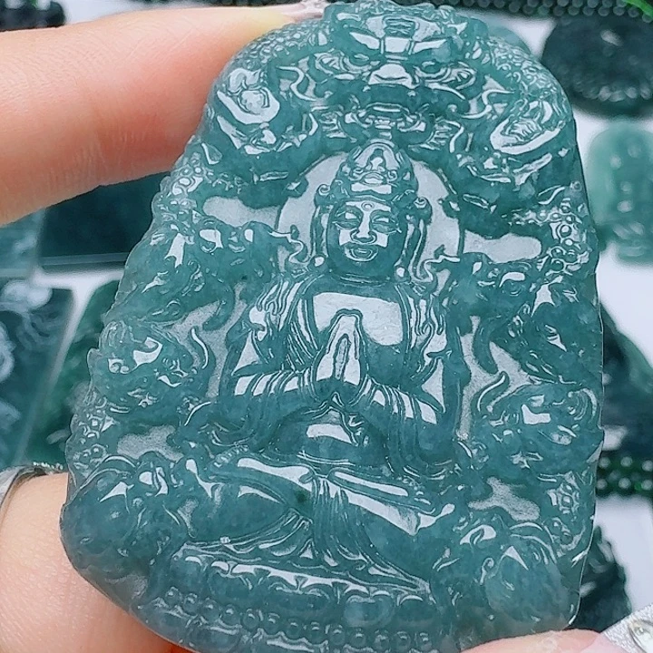 翡翠未镶嵌颈饰天然的A货翡翠多样性发其一