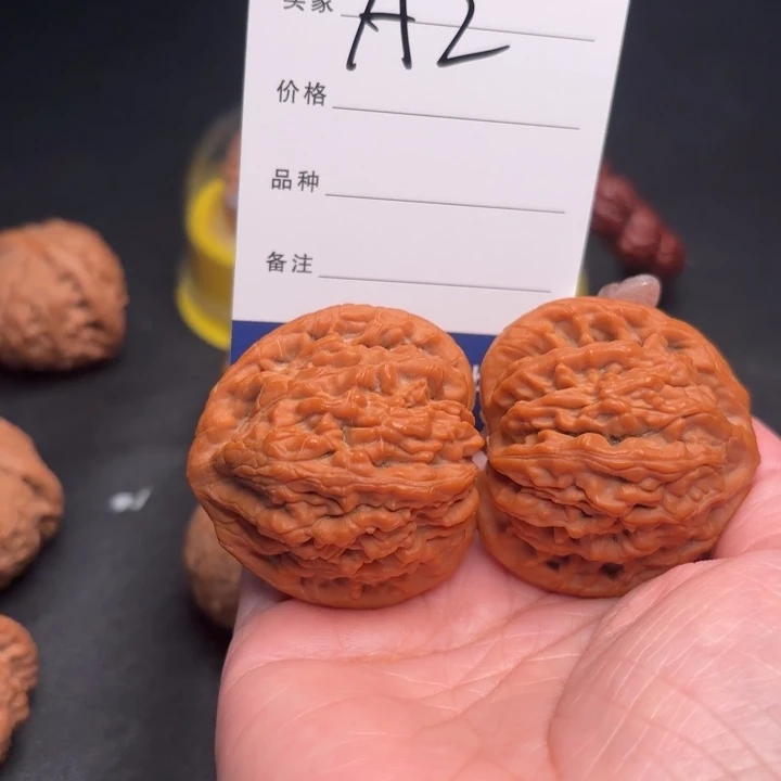 夏***包吊坠桃核44虎头王