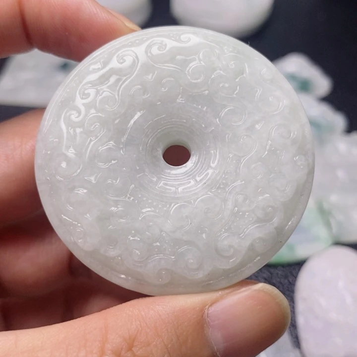 翡翠未镶嵌颈饰天然翡翠A货