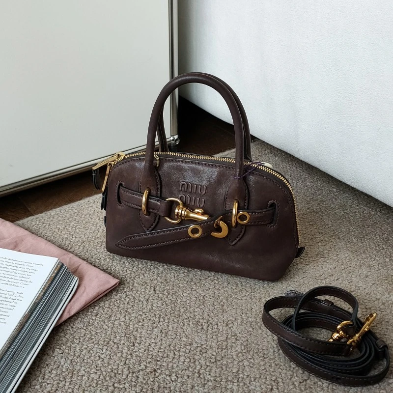 95新 MIU MIU/缪缪 石楠木色做旧羊皮aventure mini斜挎包53881