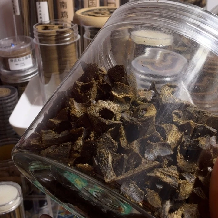 ****安香料白棋车珠料85克。。。。。