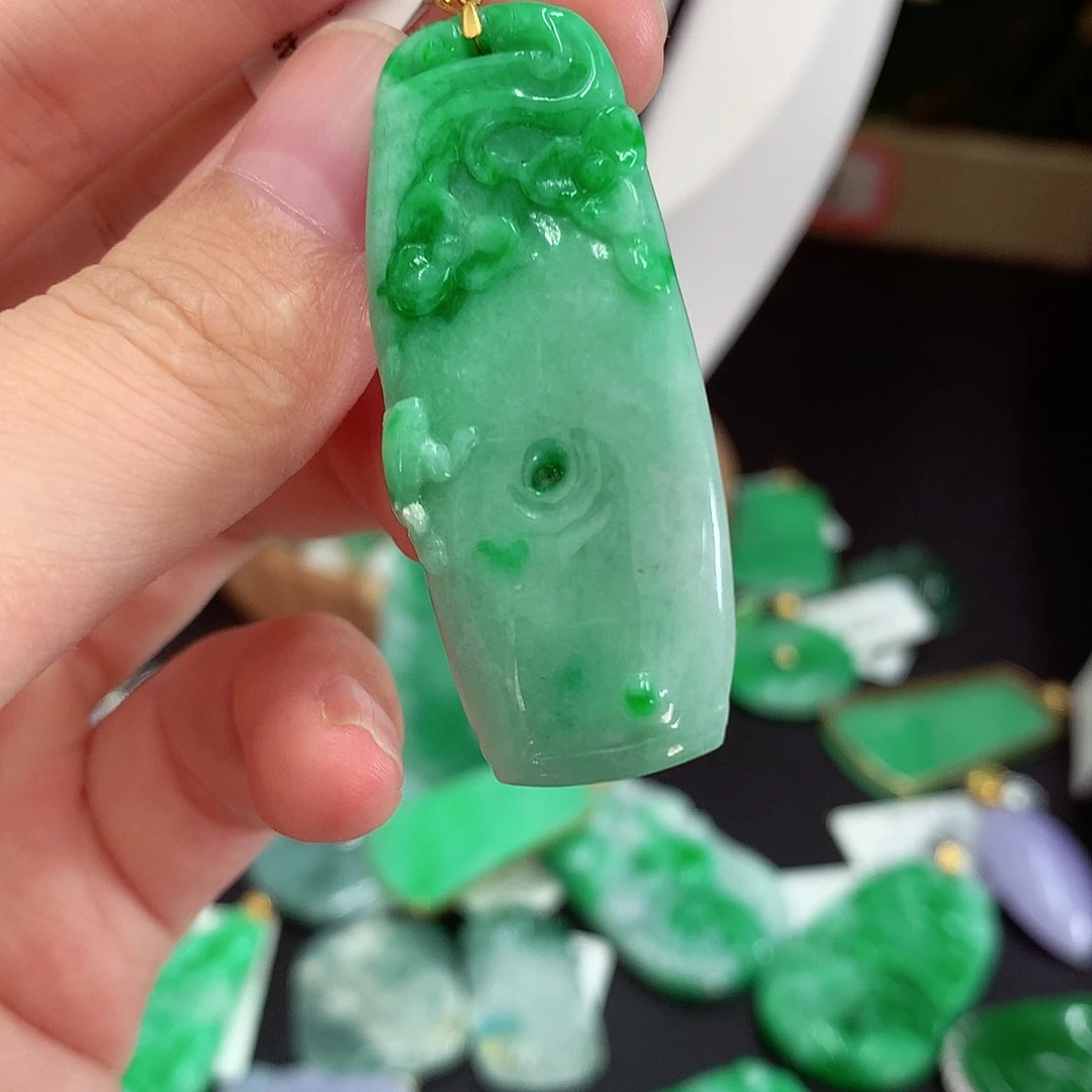 翡翠18K金镶嵌吊坠(不含链)