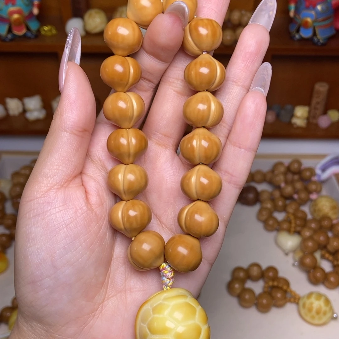 吊坠猴头核桃柯基高定屁桃➕富甲手持