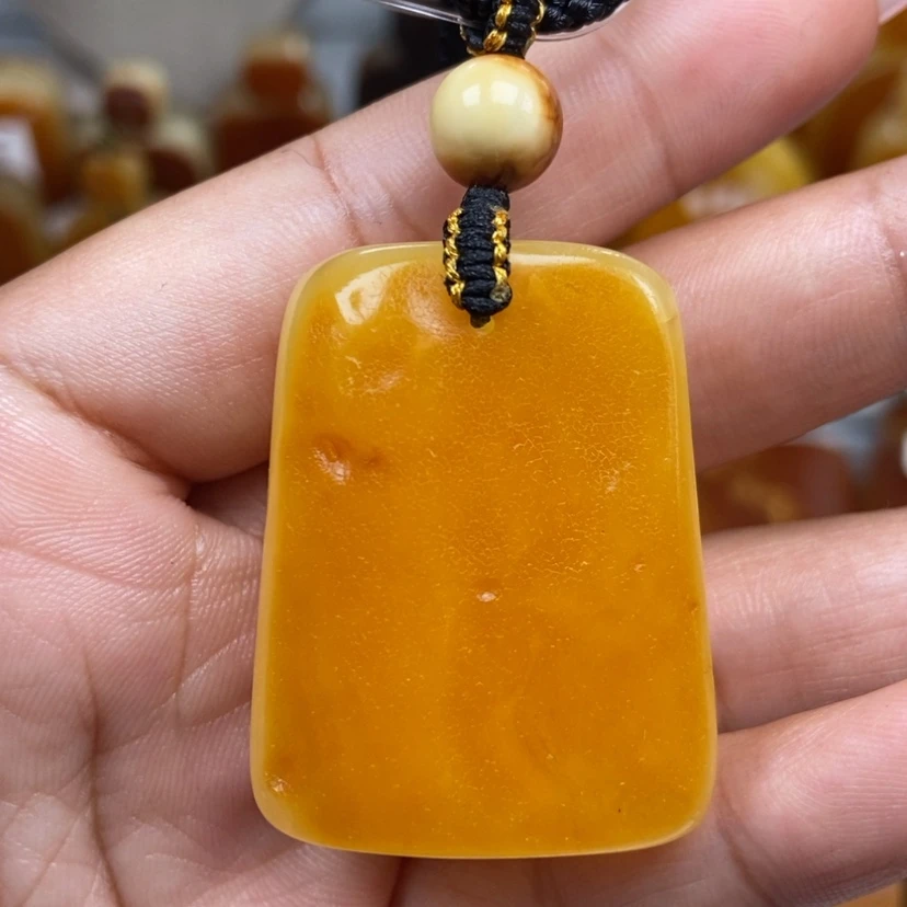 【闪购商品】琥珀颈饰未镶嵌