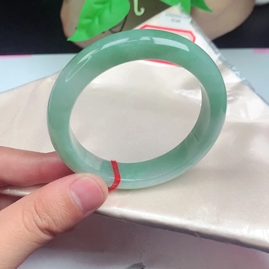 翡翠手镯未镶嵌正圈055