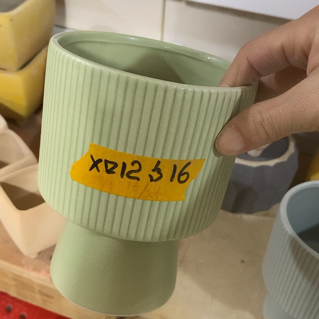 陶杯子陶盆有孔 瑕疵介意勿拍