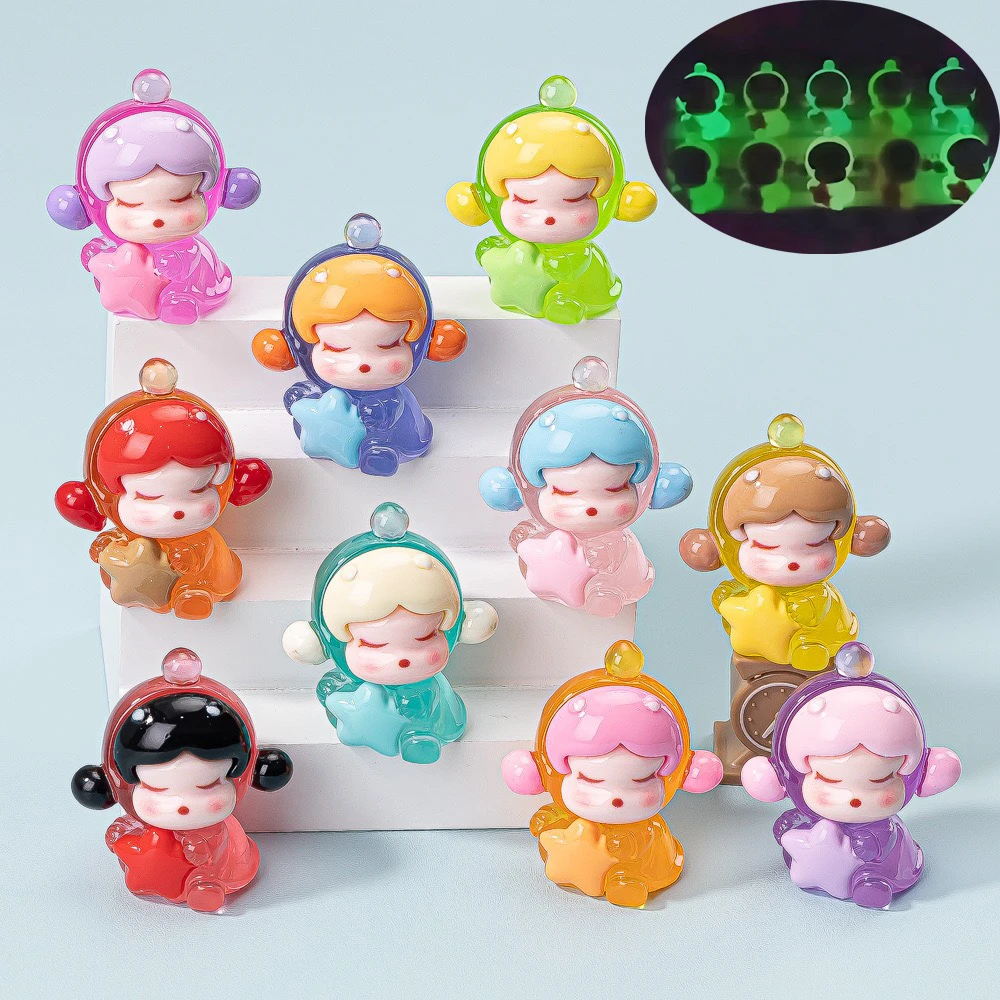 【创意夜光sp】sp抱心女孩萌粒diy桌面车载装饰摆件新品