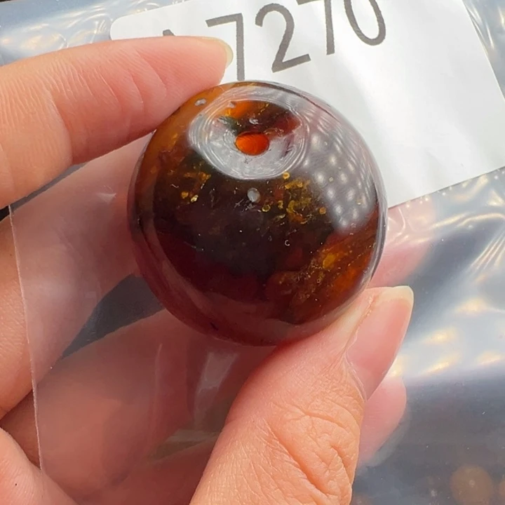 未镶嵌琥珀珠宝奇石