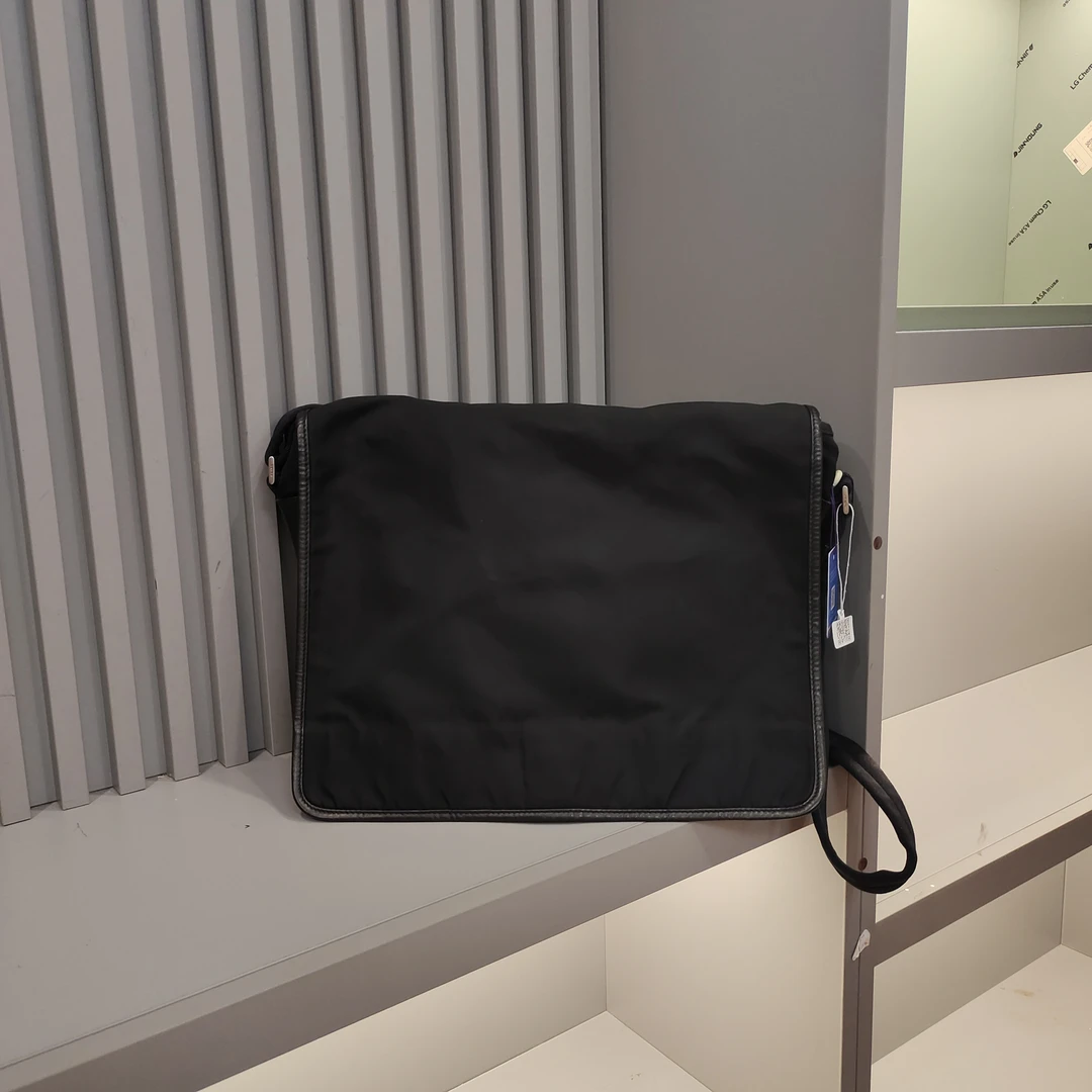 95新 Prada/普拉达 兔兔奢欣欣/普拉达斜挎包/230306023