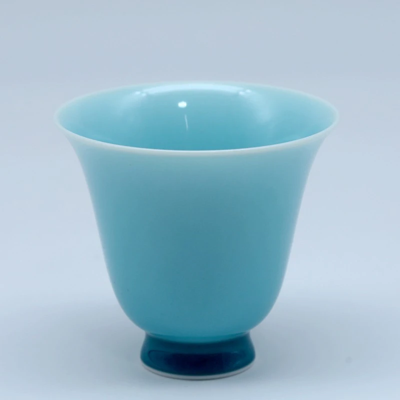 景德镇蓝色单色釉玉兰杯