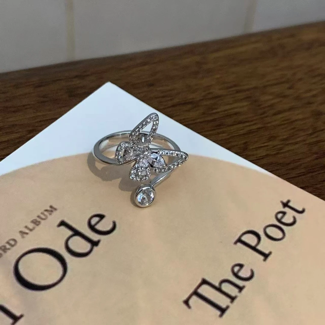 铜合金合成锆石戒指 CHANGE x 魅影蝴蝶戒指 时尚百搭精弧J220