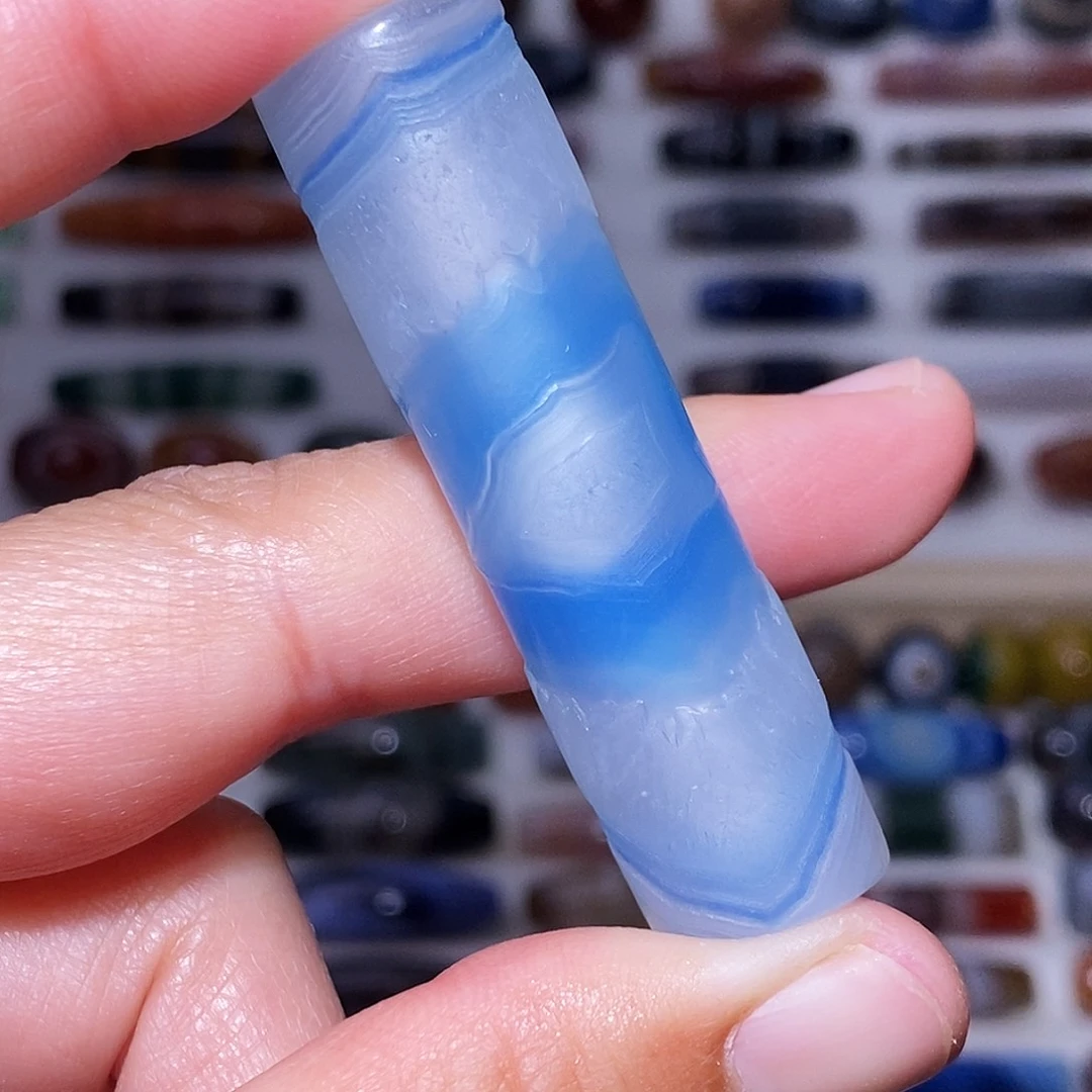 冷***静琥珀未镶嵌吊坠……