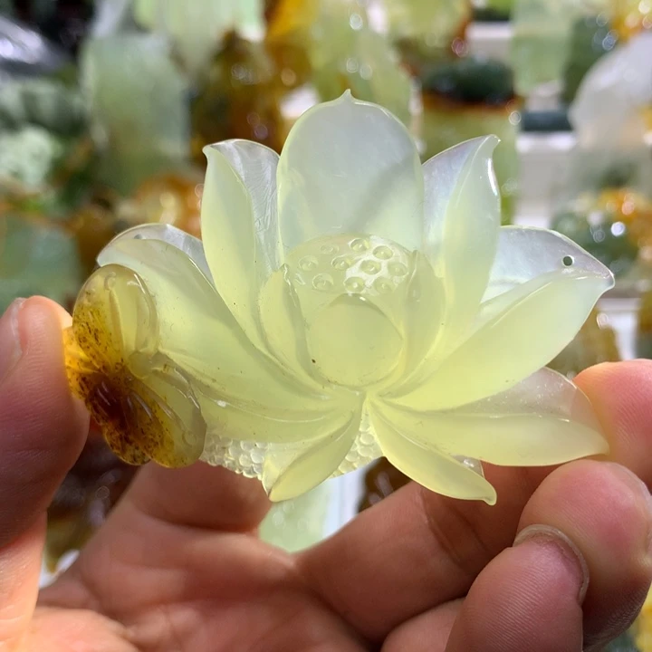 蛇纹石玉未镶嵌珠宝奇石