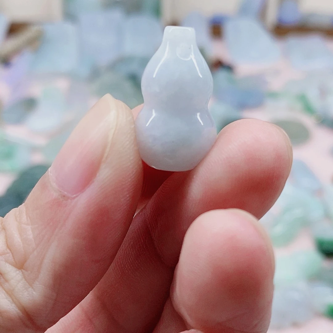 颈饰未镶嵌翡翠天然